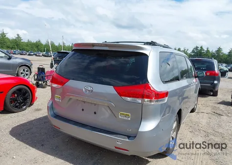 2011 Toyota Sienna Le V6 from USA, damaged, VIN 5TDKK3DC5BS074331